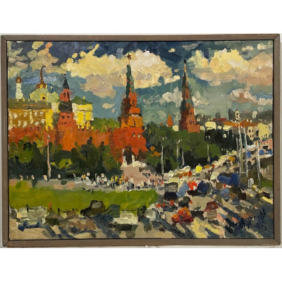 Кремль освещенный солнцем