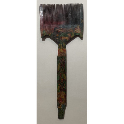 Старинная чесалка с народным сюжетом